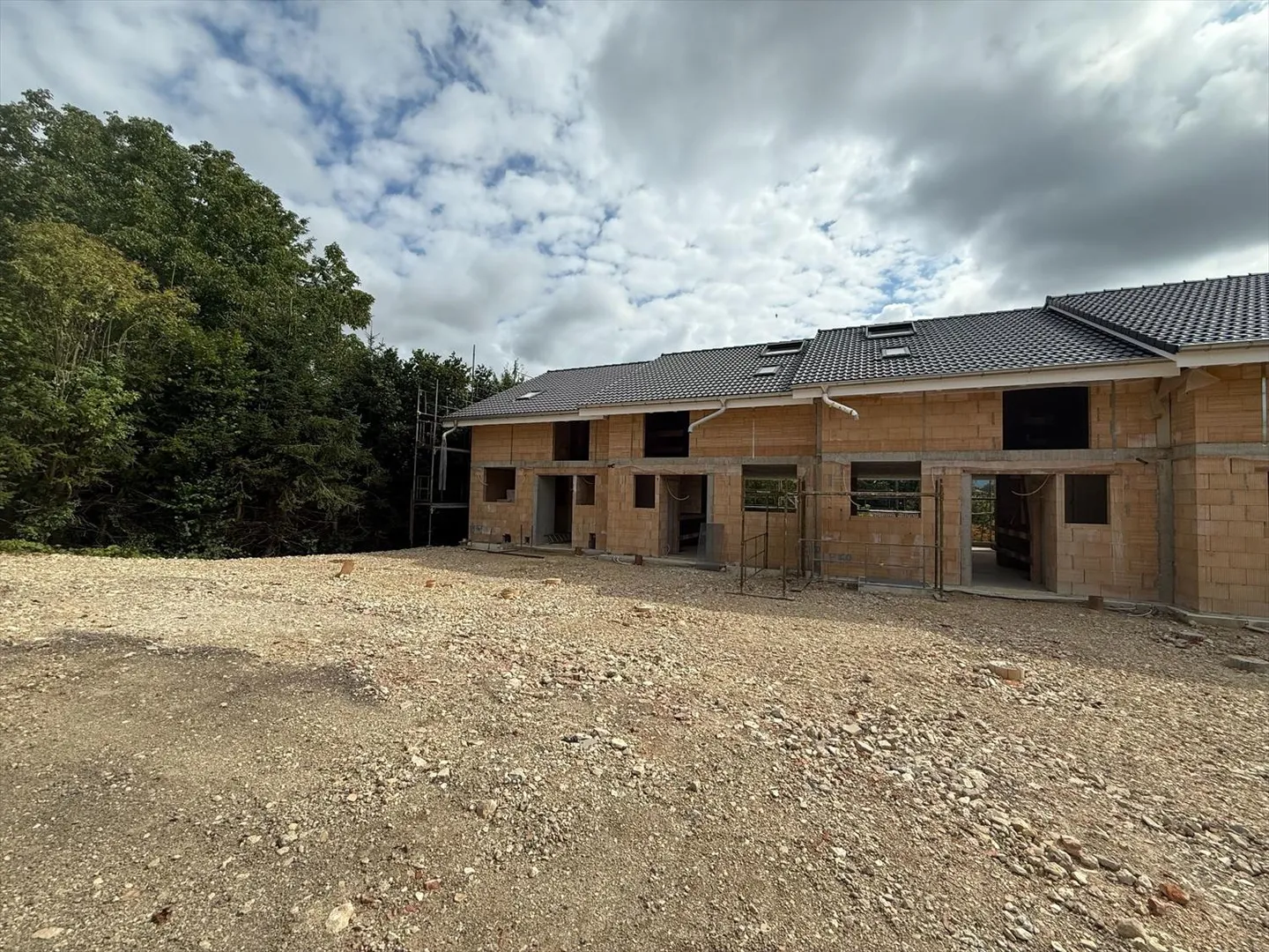 Semi-Detached House 18 Rooms - Photo 4 of 11