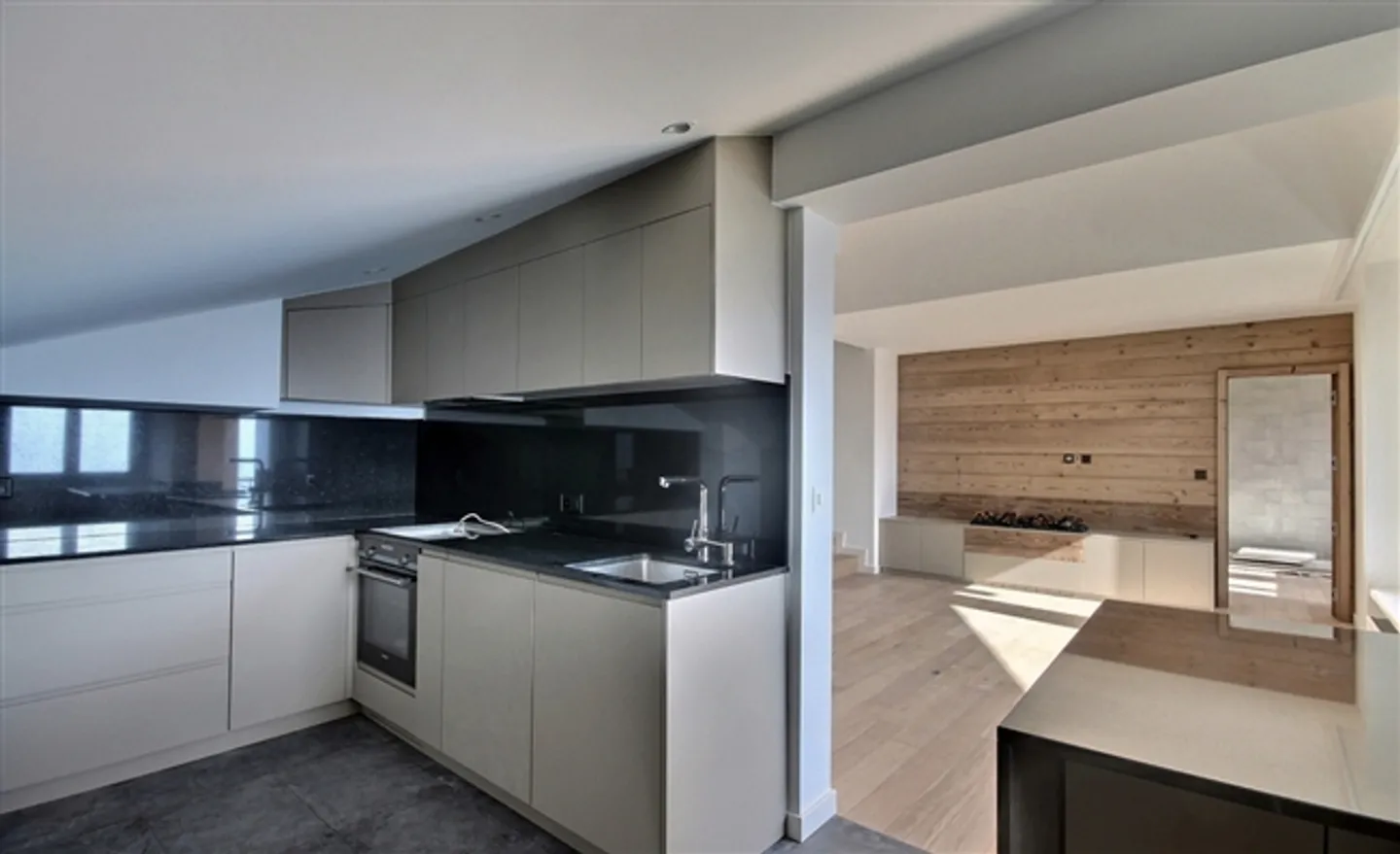 Stilvolles Doppelhaus mit Alpenblick - Foto 5 von 11