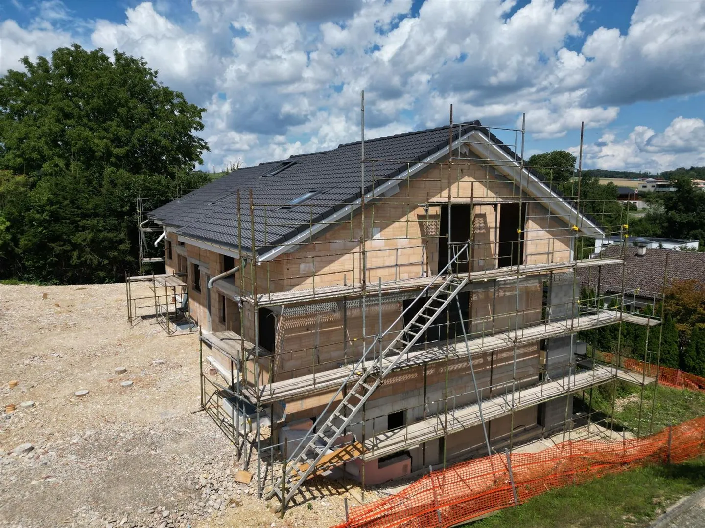 Semi-Detached House 18 Rooms - Photo 9 of 11