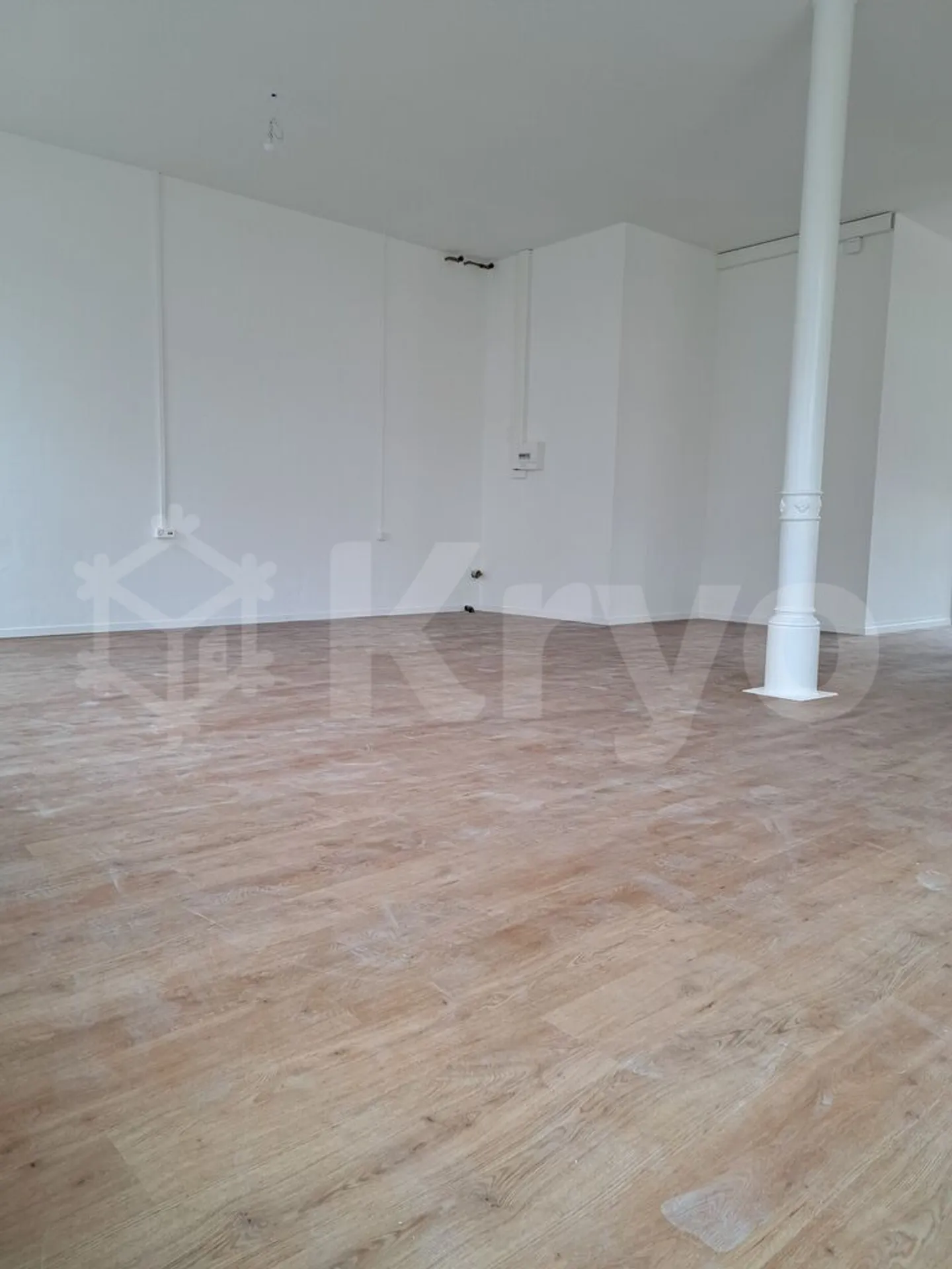 Renovated commercial space 70 m2 - Photo 3 of 5