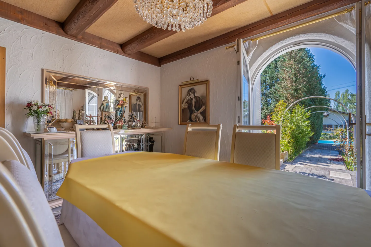 Proprietà eccezionale con volumi spettacolari a 1 minuto dal lago! - Foto 7 di 14