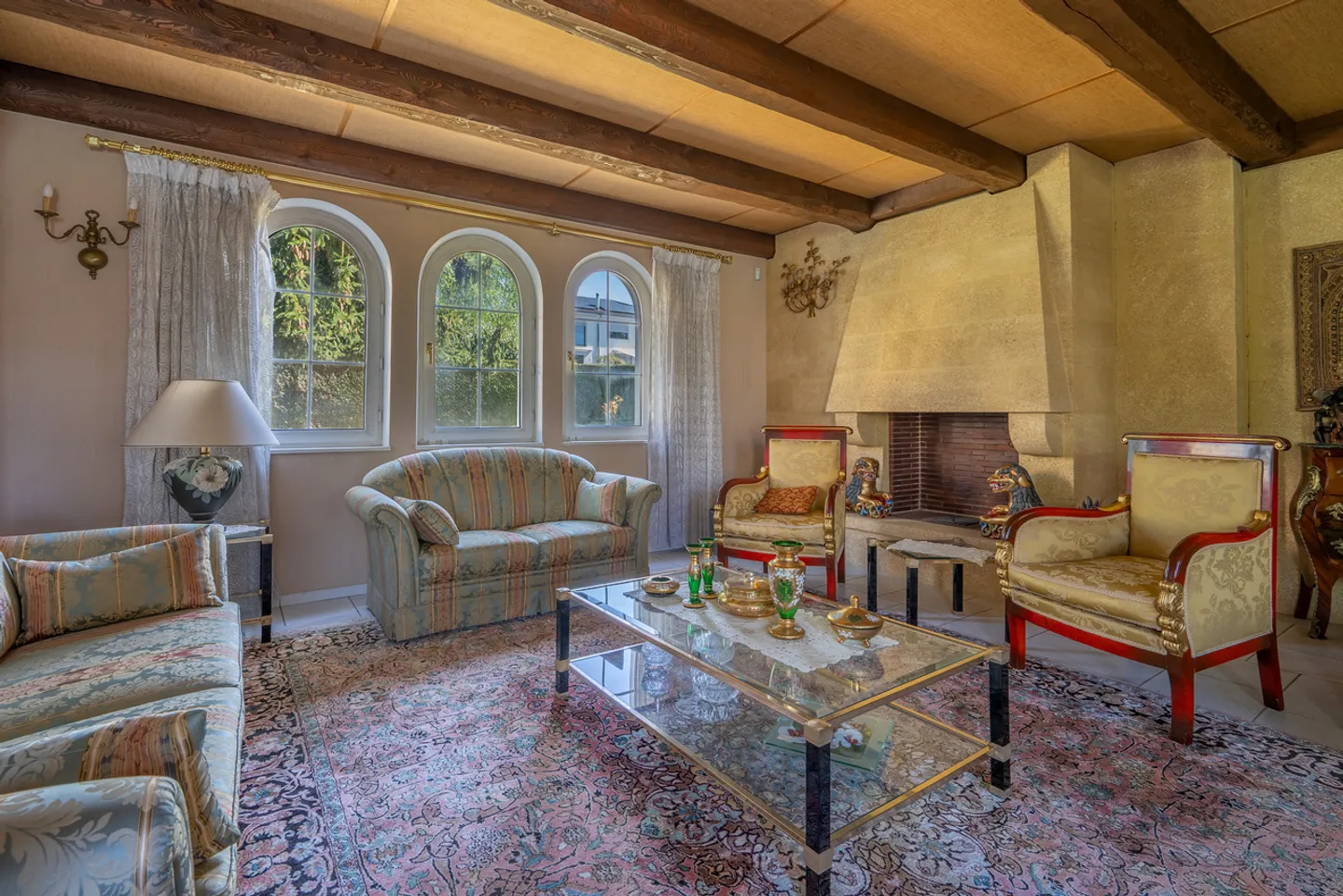 Proprietà eccezionale con volumi spettacolari a 1 minuto dal lago! - Foto 8 di 14