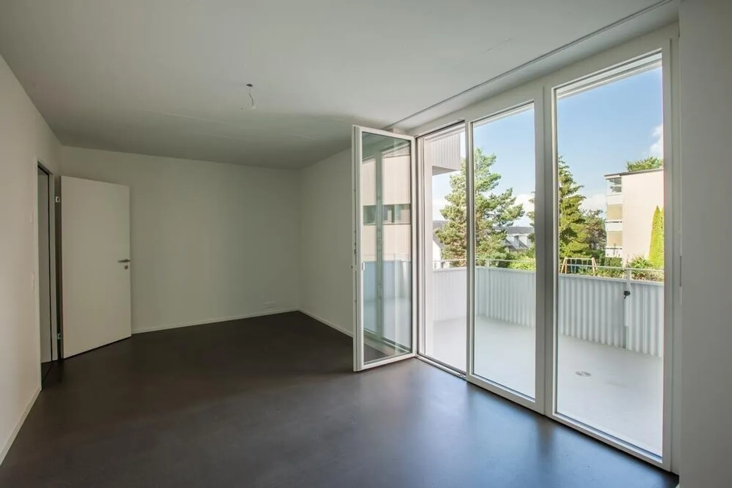 Gross und modern Wohnen mit zwei Terrassen - Foto 2 von 6