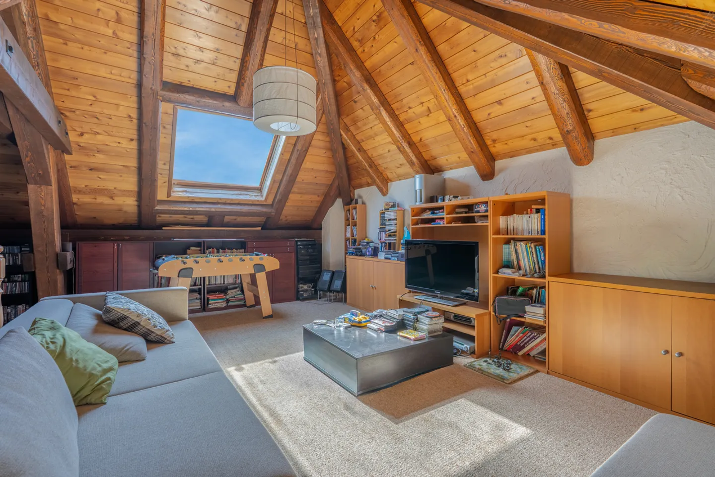 Proprietà eccezionale con volumi spettacolari a 1 minuto dal lago! - Foto 10 di 14