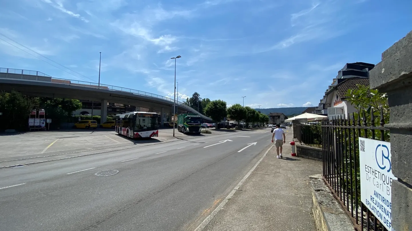 Magnifico spazio commerciale al piano terra di 166 m2 con posti auto. - Foto 36 di 38
