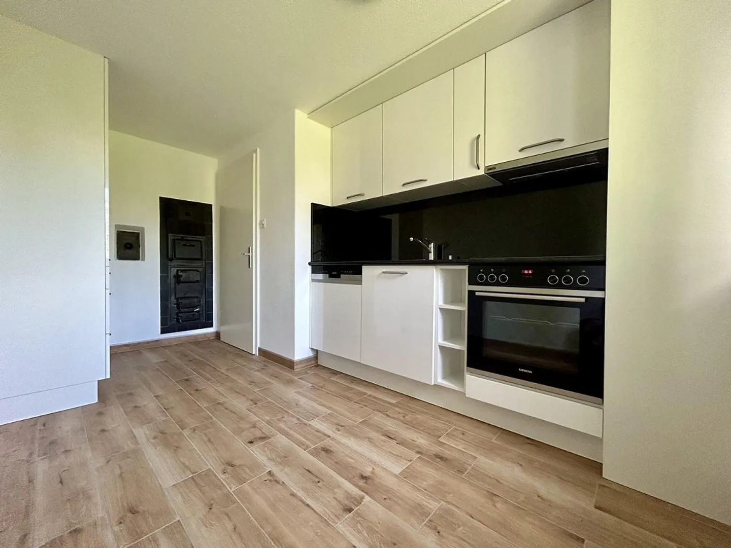 Bellissimo appartamento di 3,5 stanze in affitto in una posizione tranquilla - Foto 3 di 11