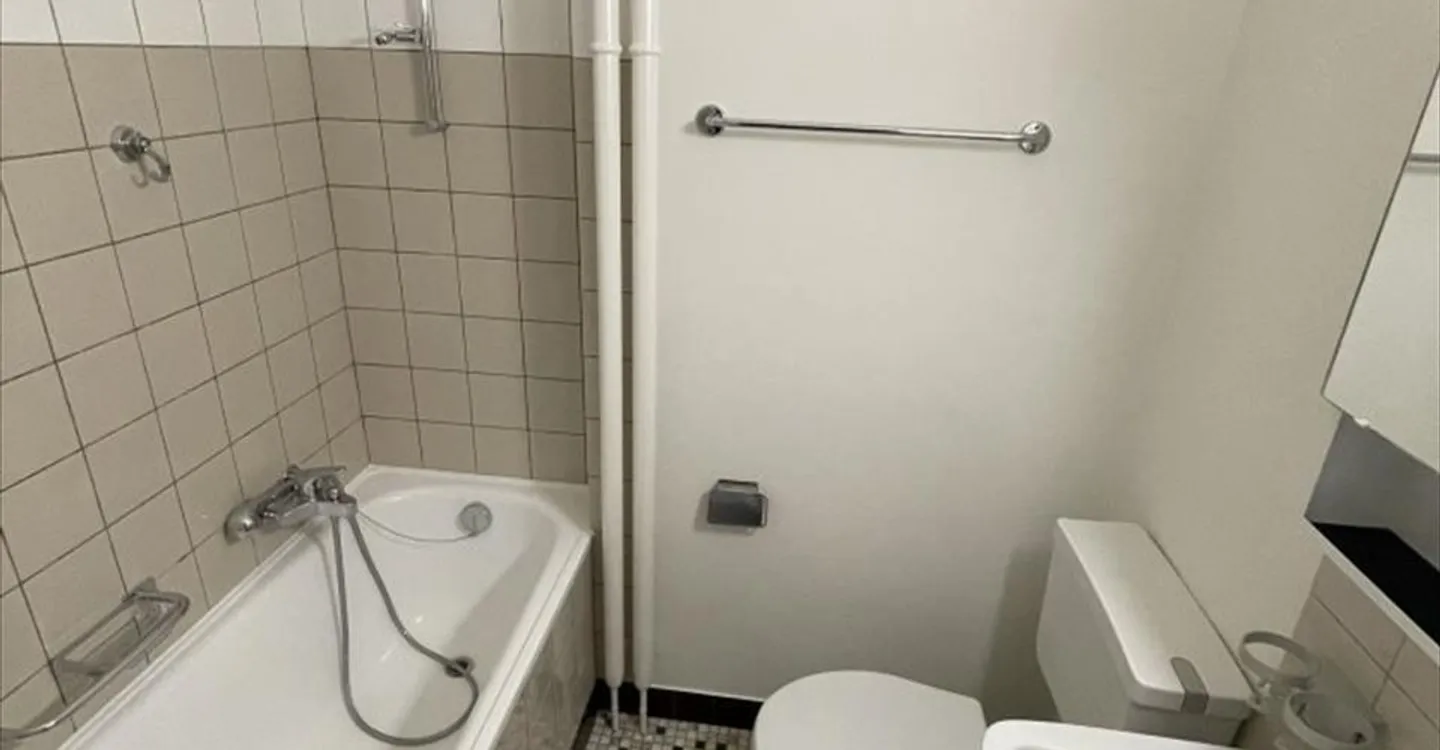 04876 - 3-room apartment - Promenade 13 - La Chaux-de-Fonds - Photo 5 of 5