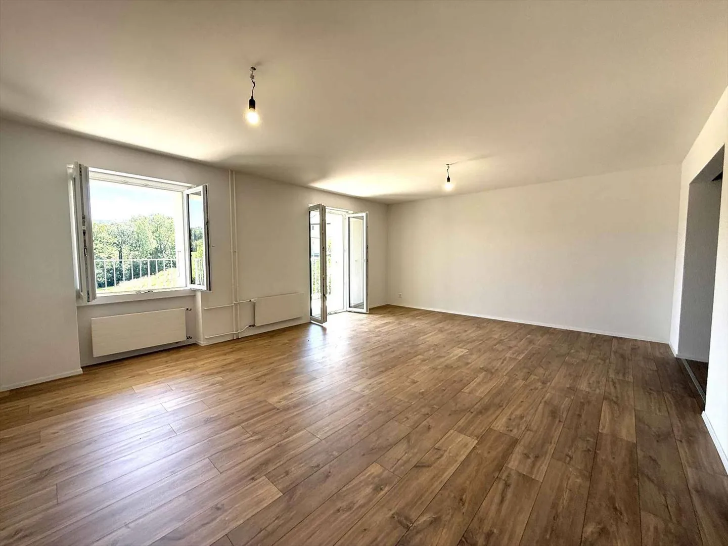 Total renovation, beautiful new apartment located on the 2nd floor - Photo 2 of 7
