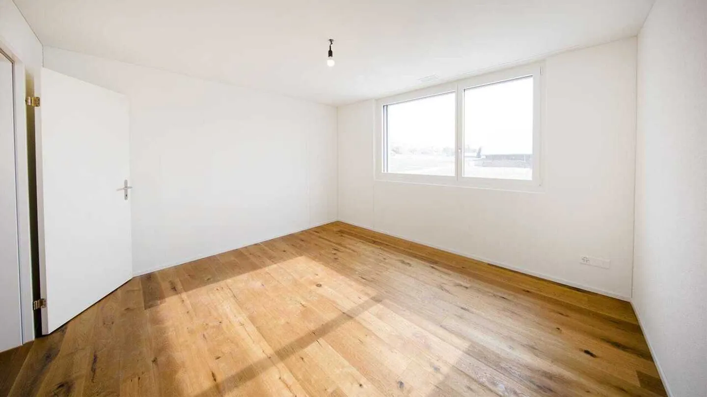 Luminoso appartamento di 4,5 stanze con layout ben progettato e grande balcone - Foto 5 di 11