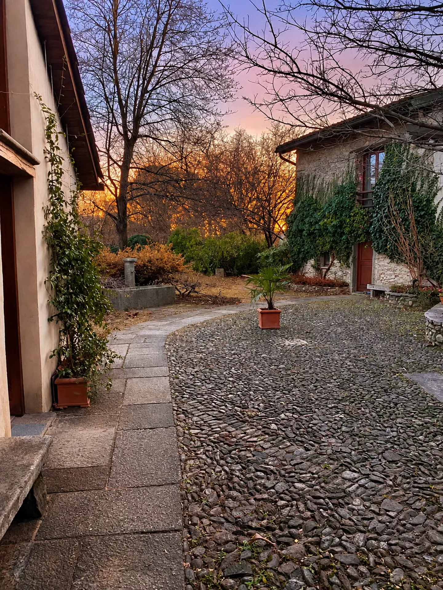 Astano (Lugano) – Prestigious residence immersed in nature, between elegance and spirituality - Photo 24 of 29