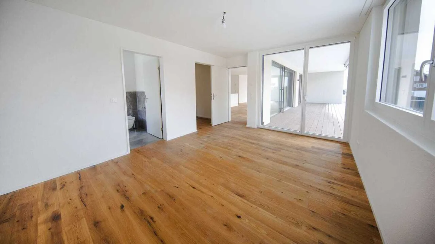 Luminoso appartamento di 4,5 stanze con layout ben progettato e grande balcone - Foto 11 di 11