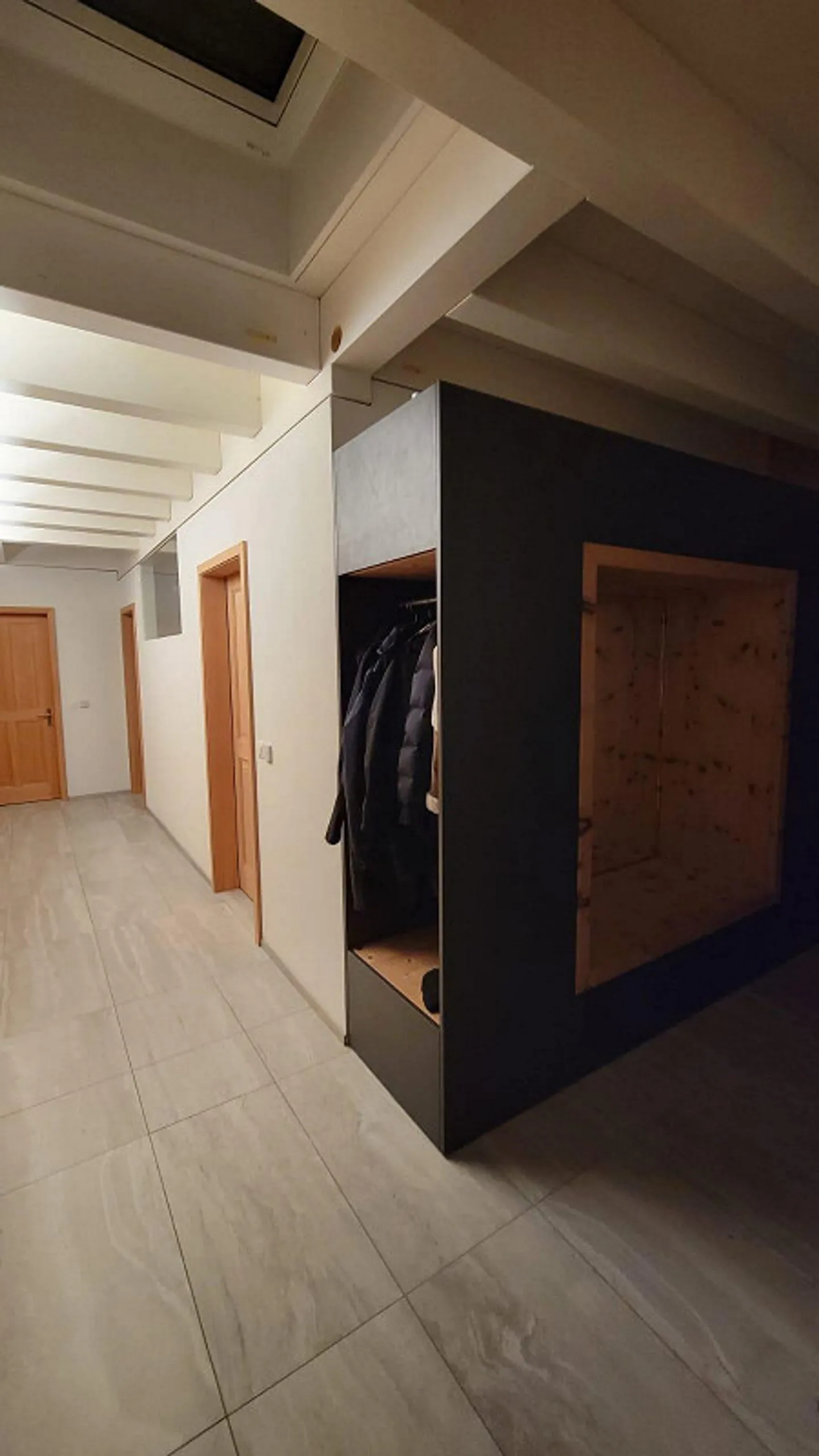 Appartamento di 5,5 stanze su 235 m² spaziosi nella zona commerciale - Foto 4 di 14