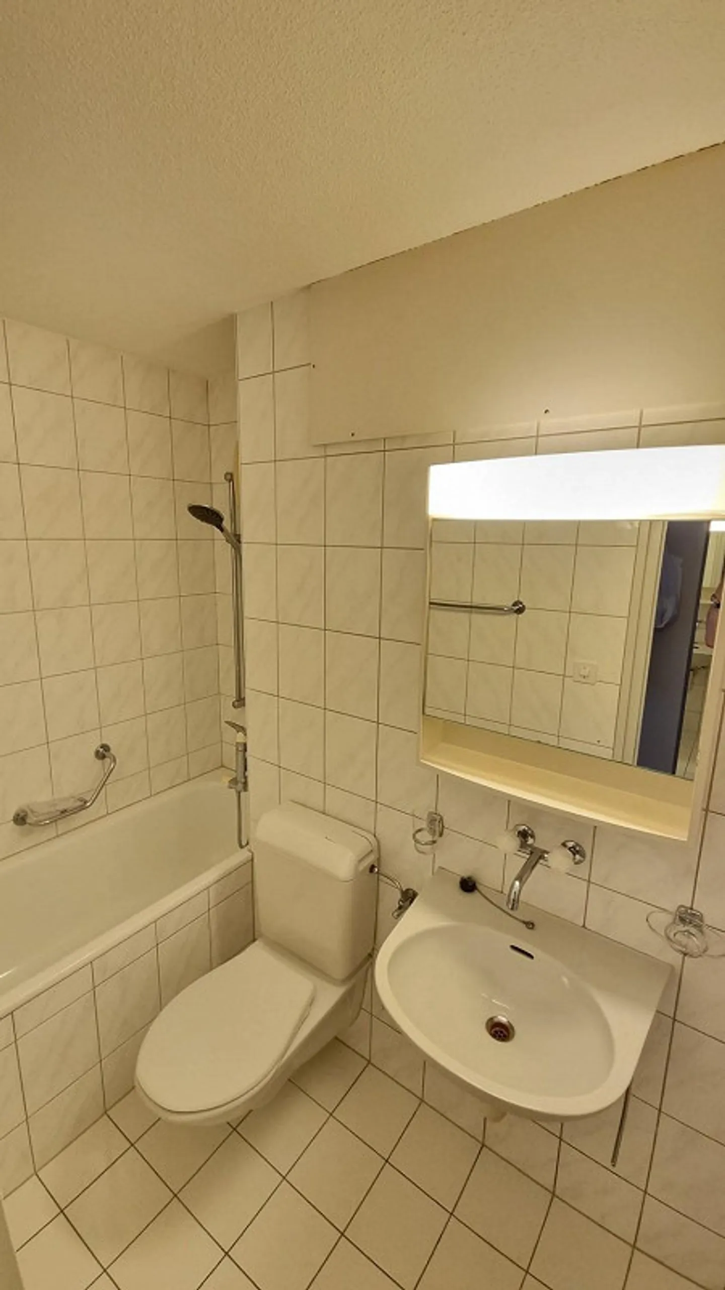 Here ends your apartment search! - Photo 3 of 3