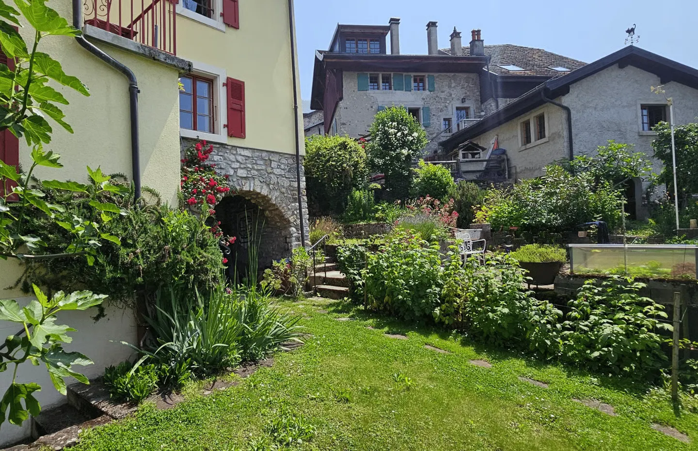 Charmantes Haus in Brent mit herrlichem Blick auf den Genfersee - Foto 3 von 10