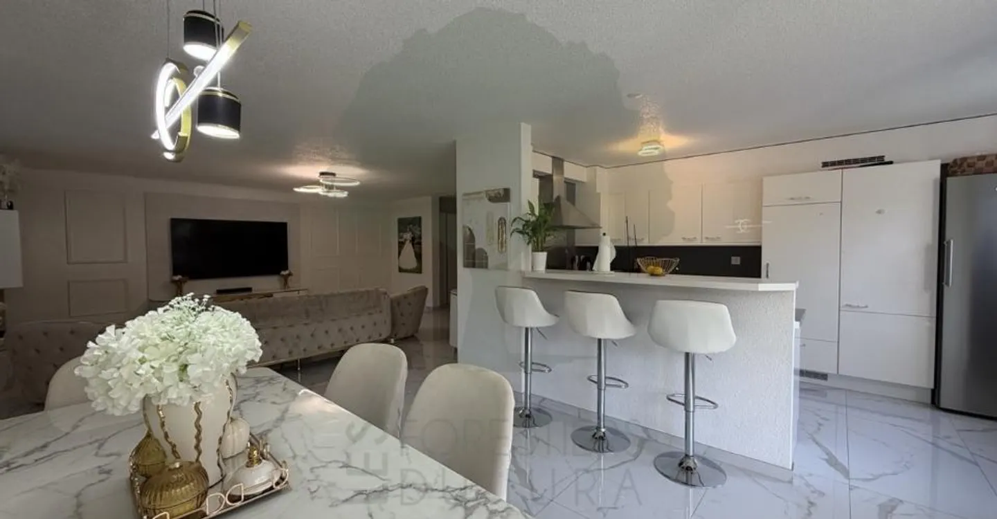 Magnifico appartamento ristrutturato di 5,5 locali con terrazza e vista - Foto 10 di 12