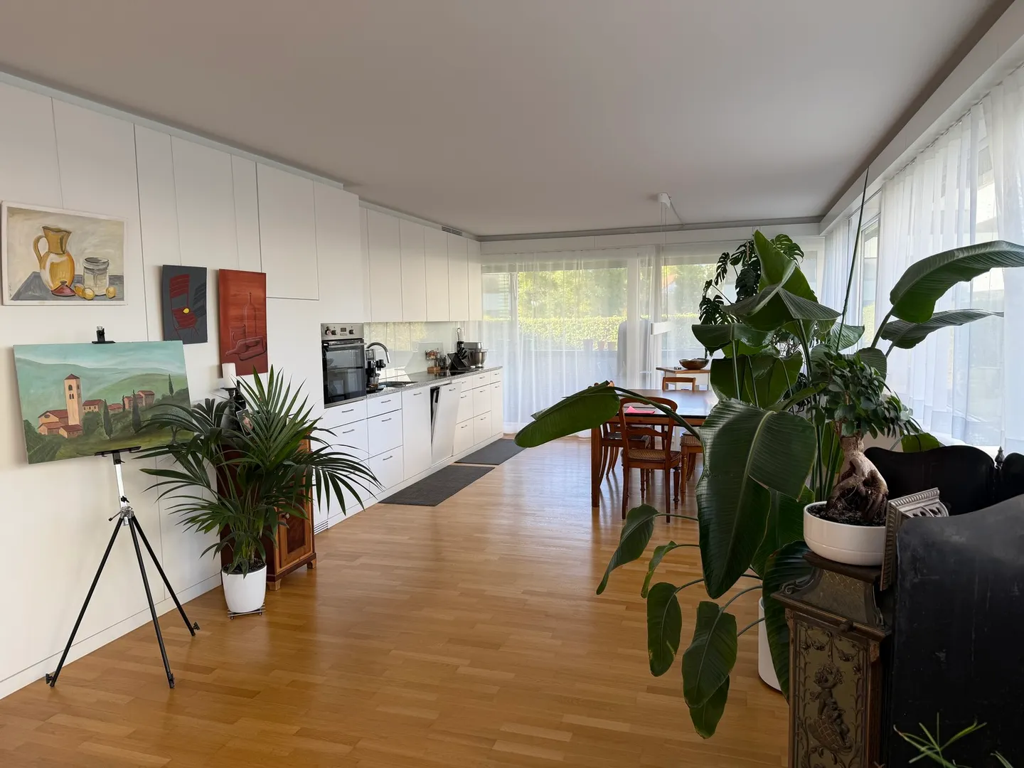 Appartement lumineux au rez-de-chaussée - Photo 3 sur 6
