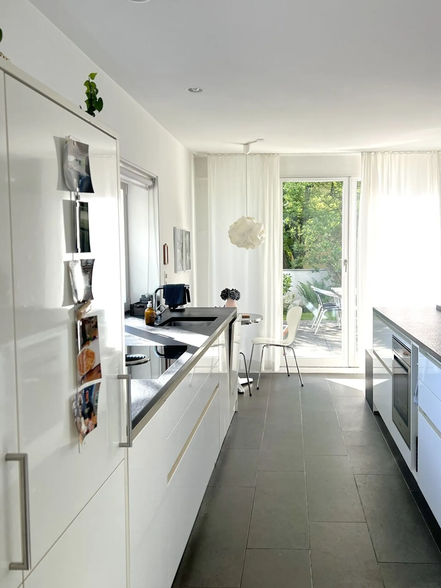 Idylle et générosité – Maison individuelle de 7 pièces avec jardin et terrasse sur le toit - Photo 4 sur 17