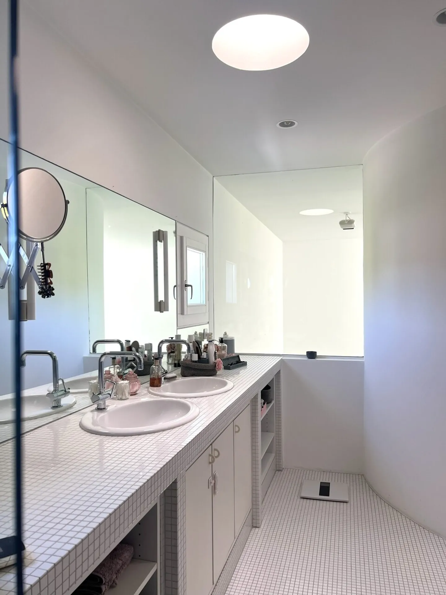 Idylle et générosité – Maison individuelle de 7 pièces avec jardin et terrasse sur le toit - Photo 12 sur 17