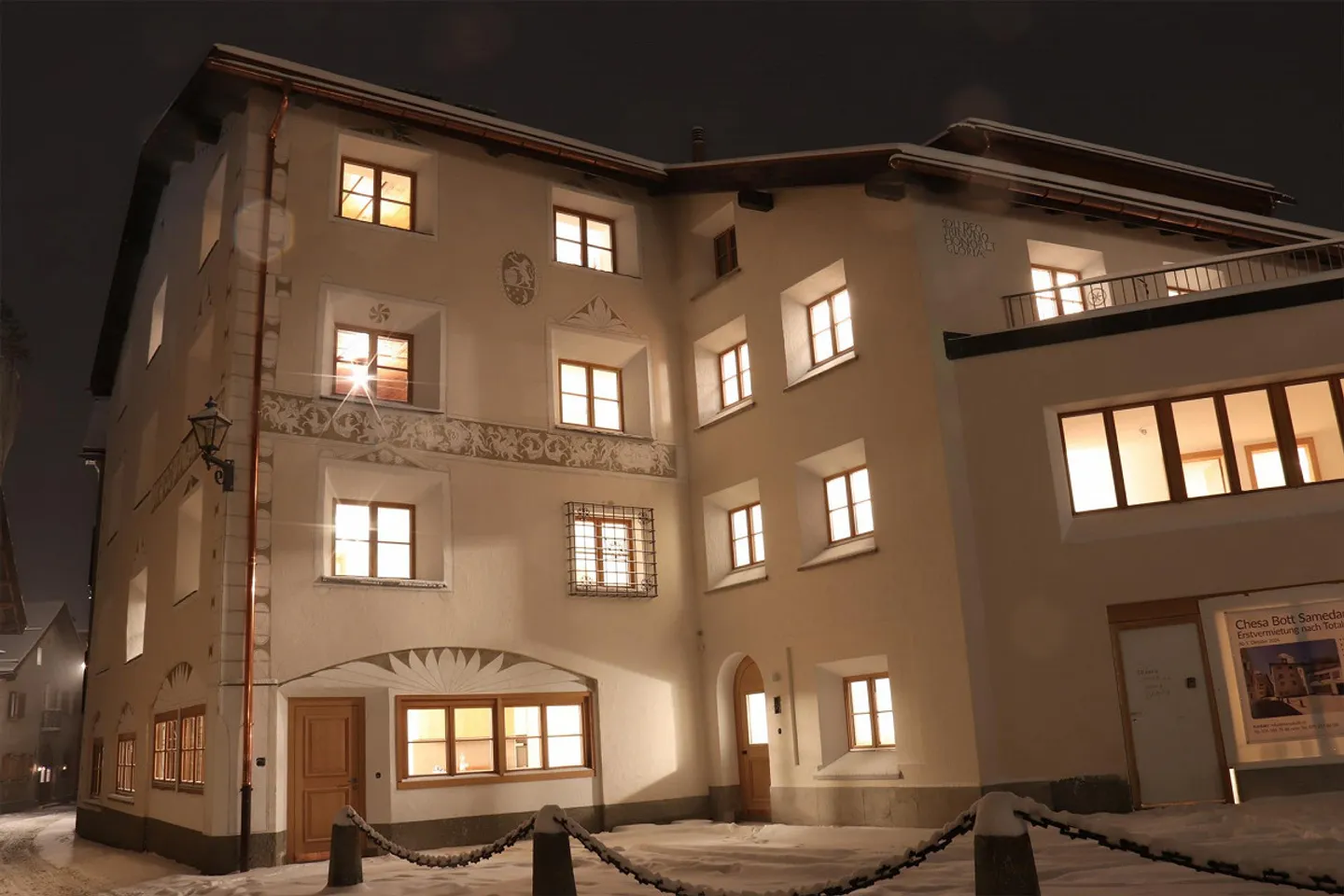 A 4.5-Room Apartment in the Heart of Samedan Located on the 2nd floor - Photo 1 of 9