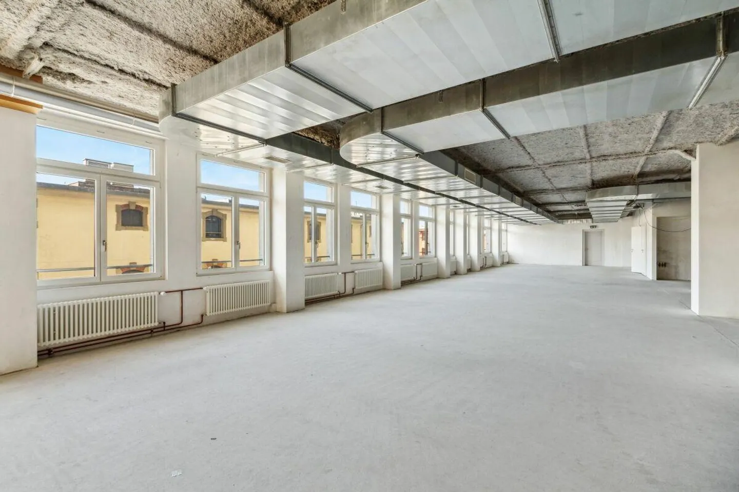 Espace Commercial en Centre-Ville - Photo 3 sur 15