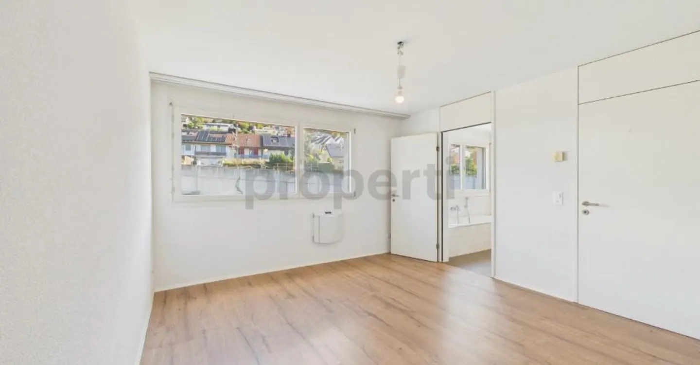 Panoramic terrace with far-reaching views, modern amenities & spacious... - Photo 8 of 13