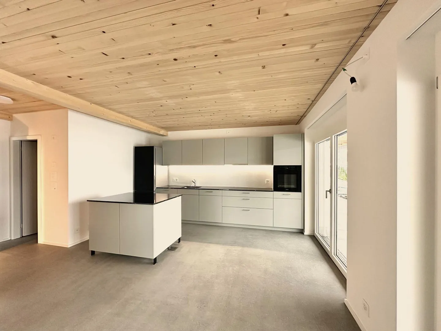 6.5 Room Apartment (Semi-Detached House) - Photo 7 of 13
