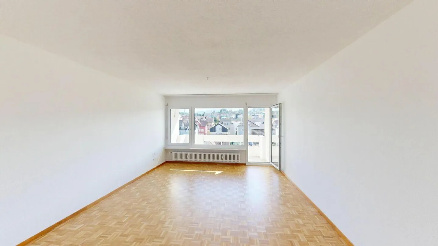 Charming 3.5 Room Apartment - Photo 2 of 11