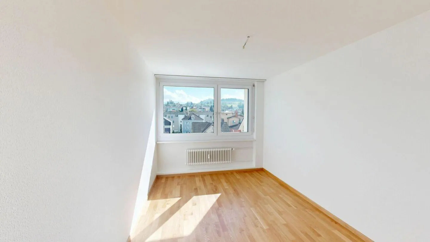 Charming 3.5 Room Apartment - Photo 9 of 11