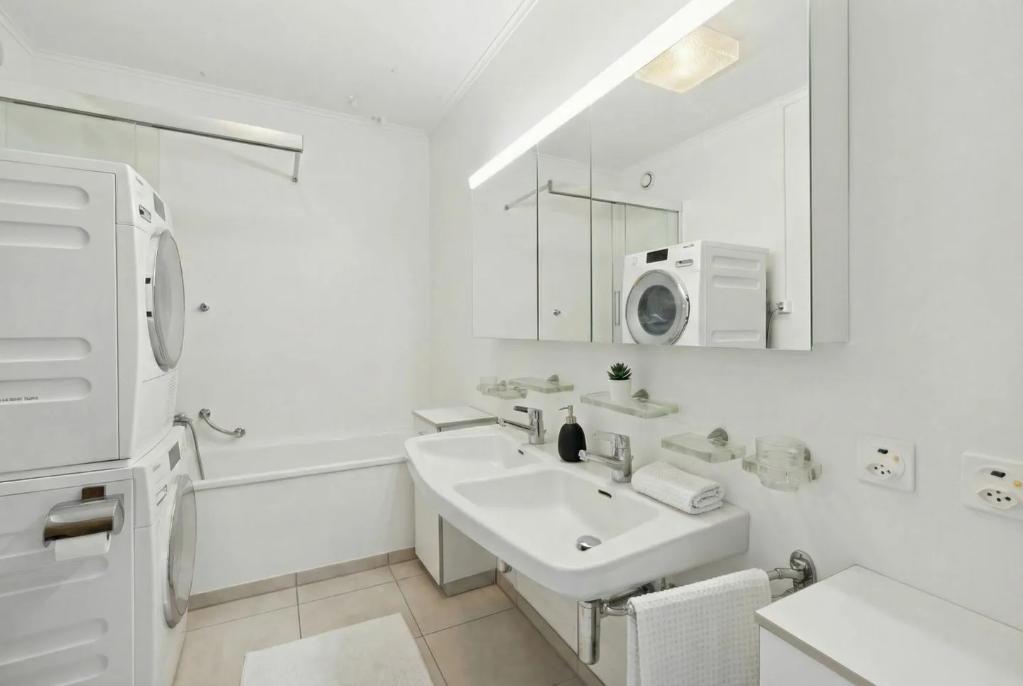 Appartement de prestige avec vue sur le lac - Photo 5 sur 6