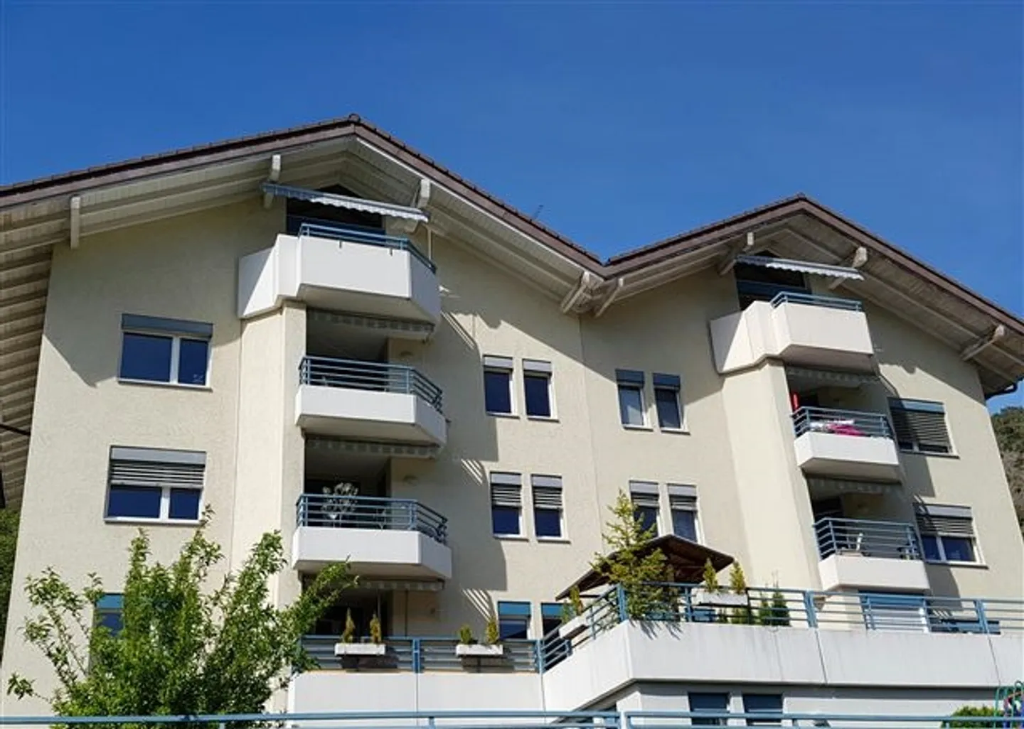 St. German b.Visp 4.5 EGW Sonnenplateau an Investor m. Mieterübernahme - Foto 1 von 21