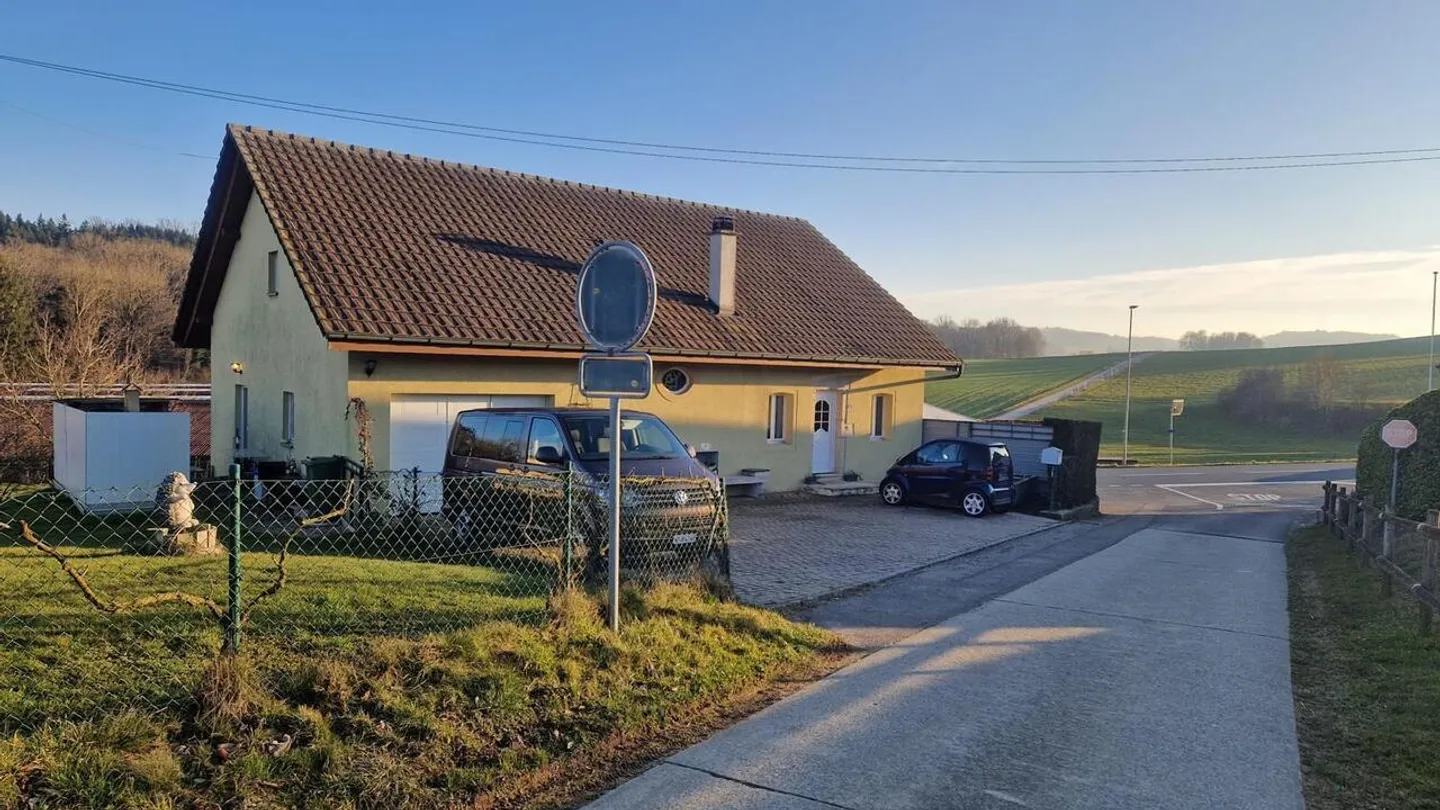 Beautiful detached house in Champtauroz in a bucolic setting - Photo 1 of 2