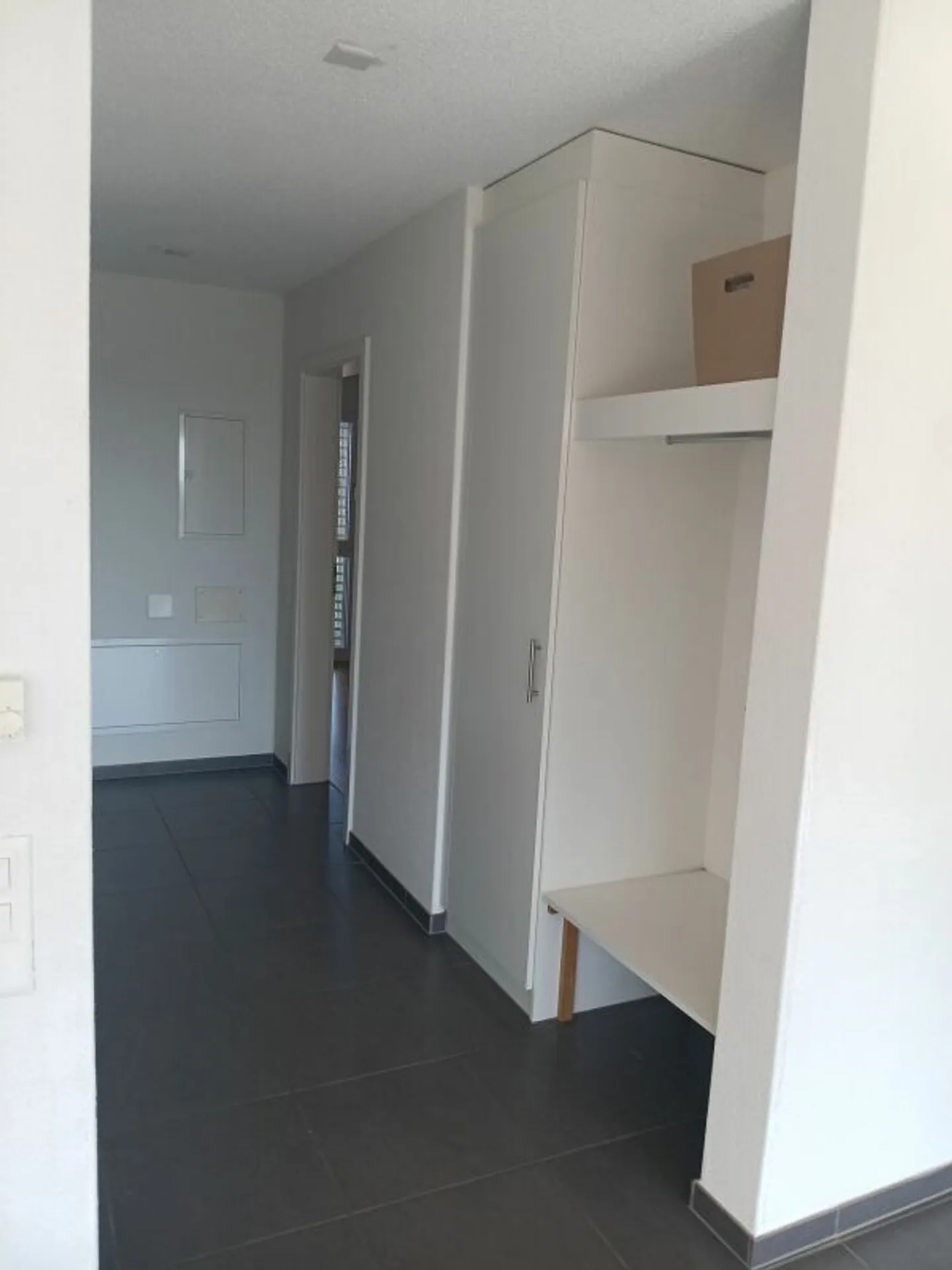 Modernes Apartment in Ins - Foto 2 von 8