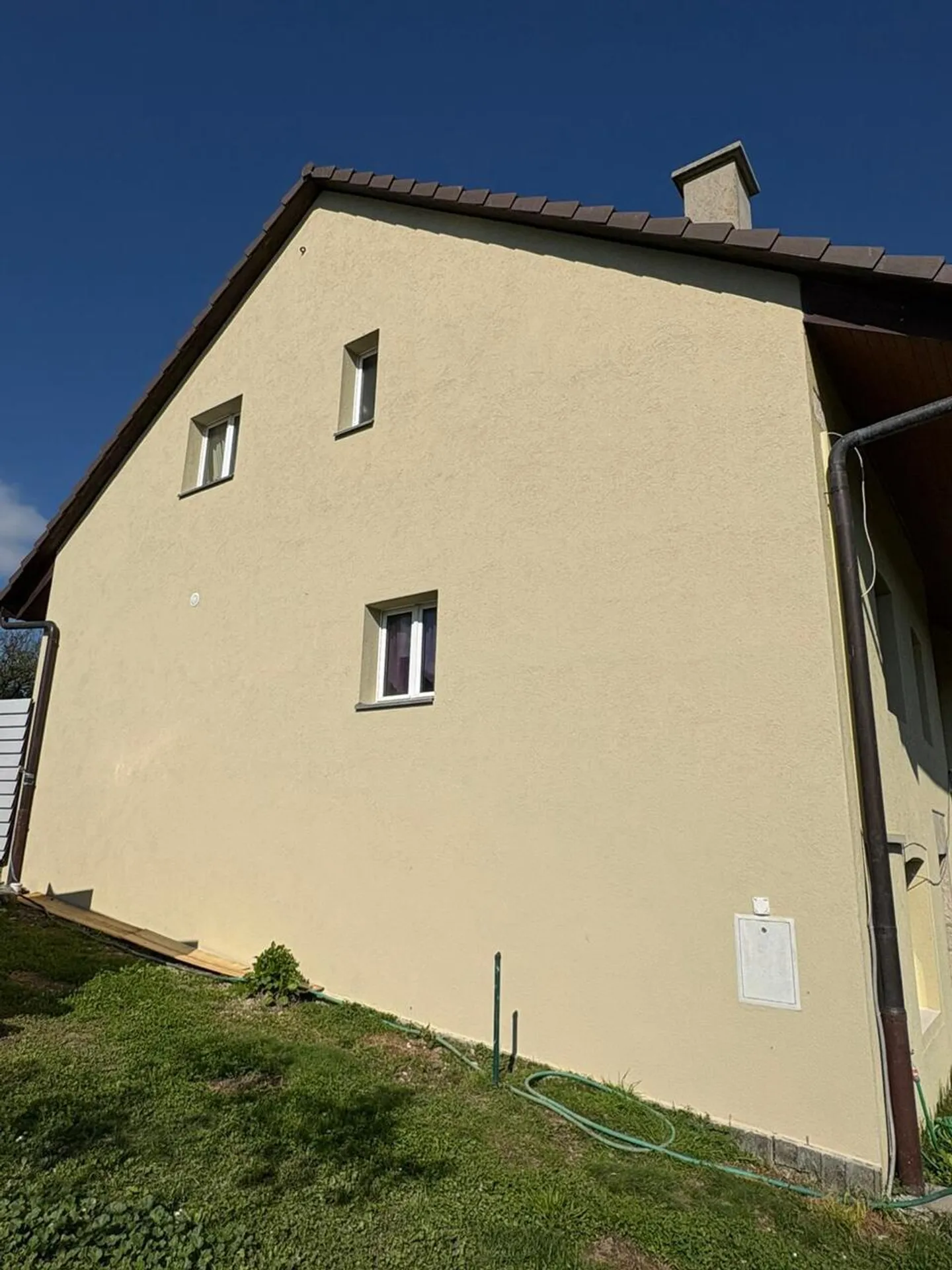 Beautiful detached house in Champtauroz in a bucolic setting - Photo 2 of 2