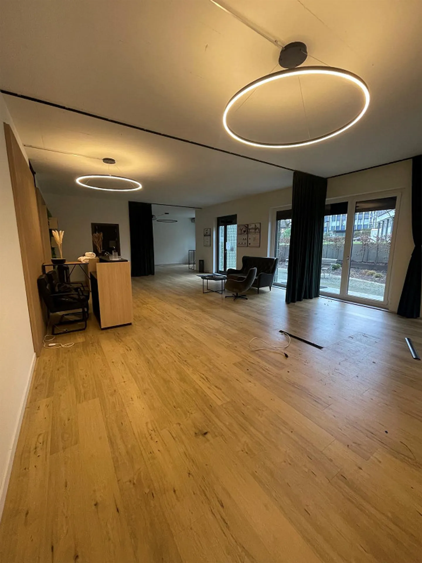 Il tuo nuovo spazio commerciale in affitto in una posizione centrale - disponibile immediatamente - Foto 3 di 8