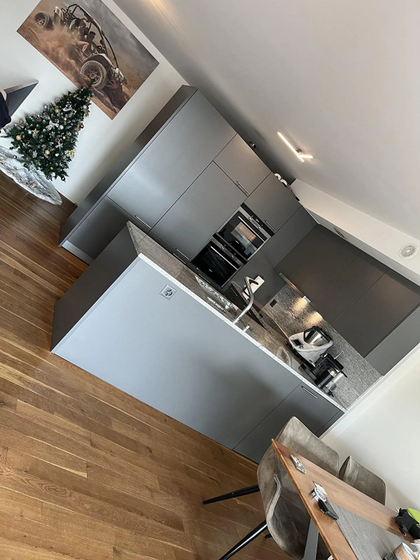 Moderne 2 Zimmer-Wohnung mit Seeblick in Meilen - Photo 2 of 6