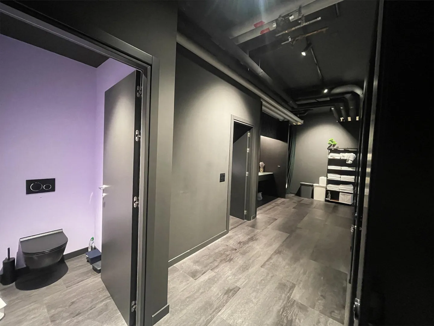 Il tuo nuovo spazio commerciale in affitto in una posizione centrale - disponibile immediatamente - Foto 7 di 8