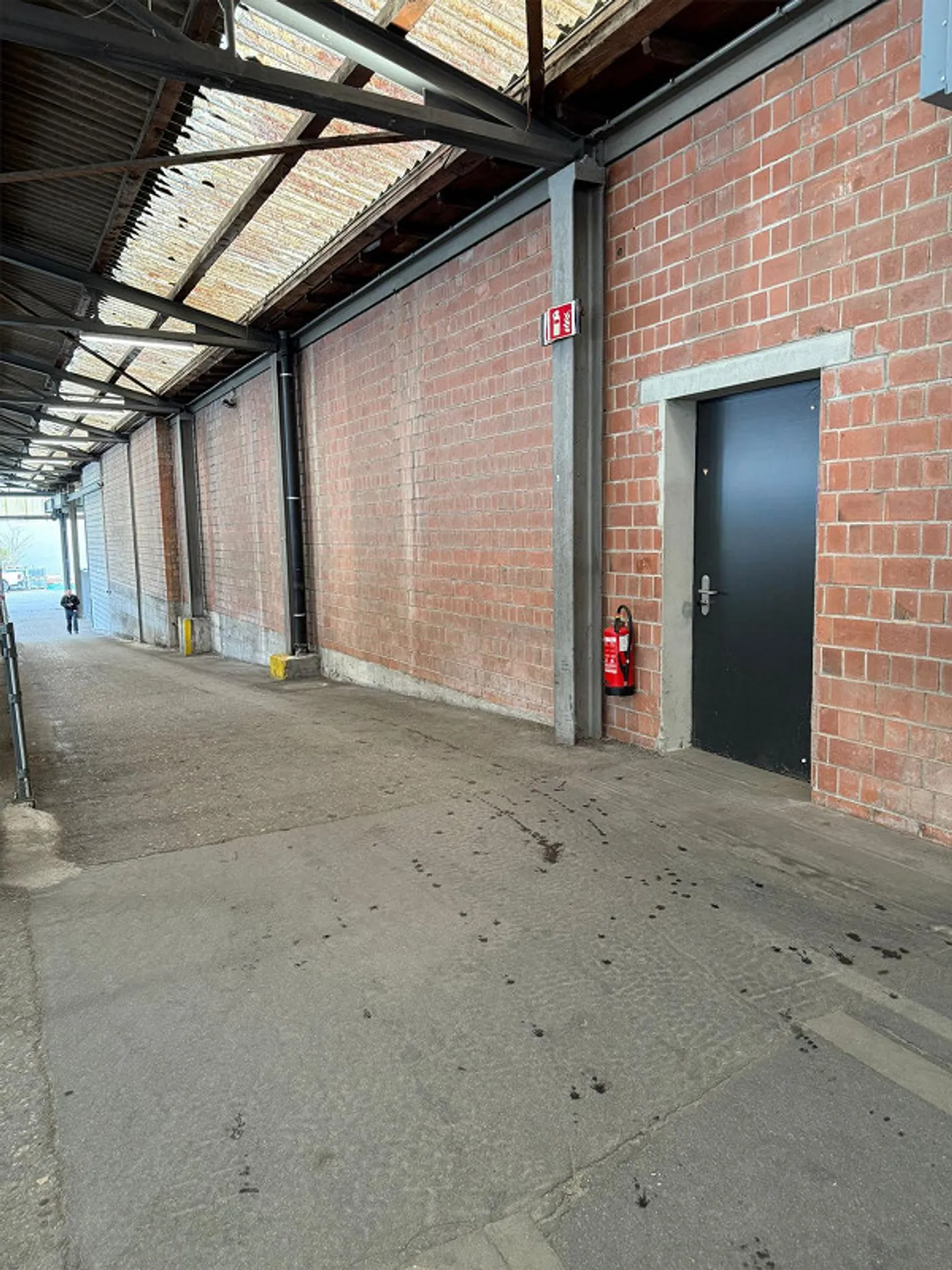 Spazio commerciale centrale con ascensore per merci - Foto 5 di 6