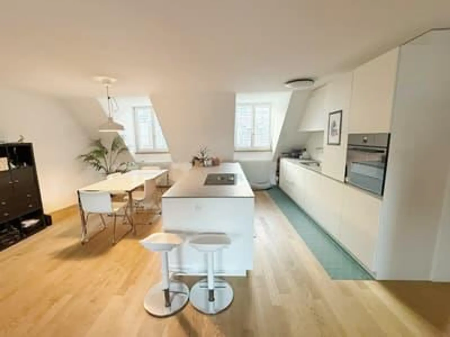 Modern 2.5-room apartment at Kornhausplatz in Bern - Photo 1 of 9