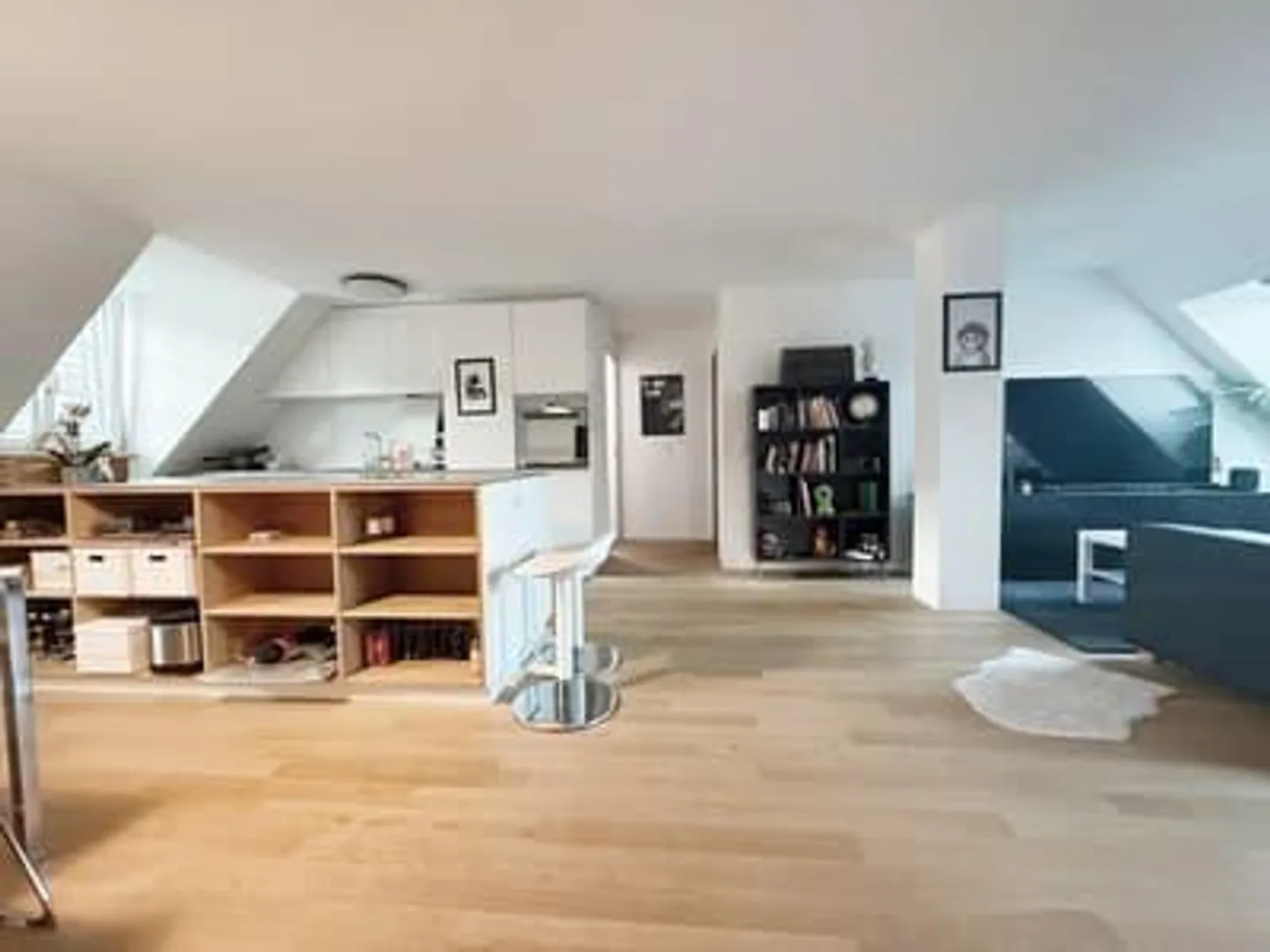 Modern 2.5-room apartment at Kornhausplatz in Bern - Photo 2 of 9