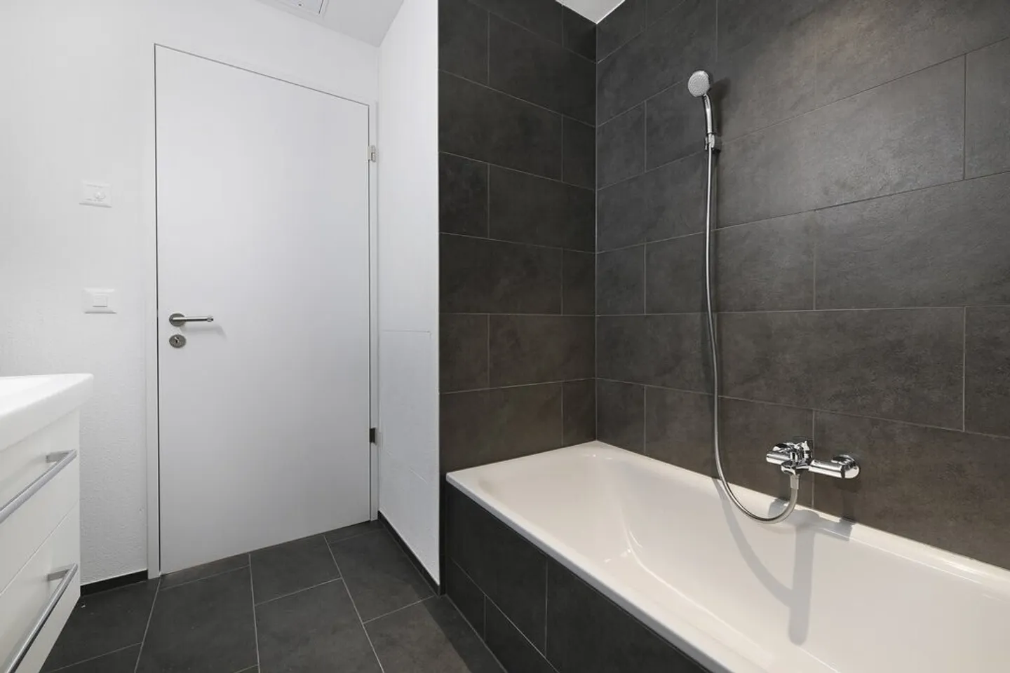 Your new apartment - Photo 4 of 6