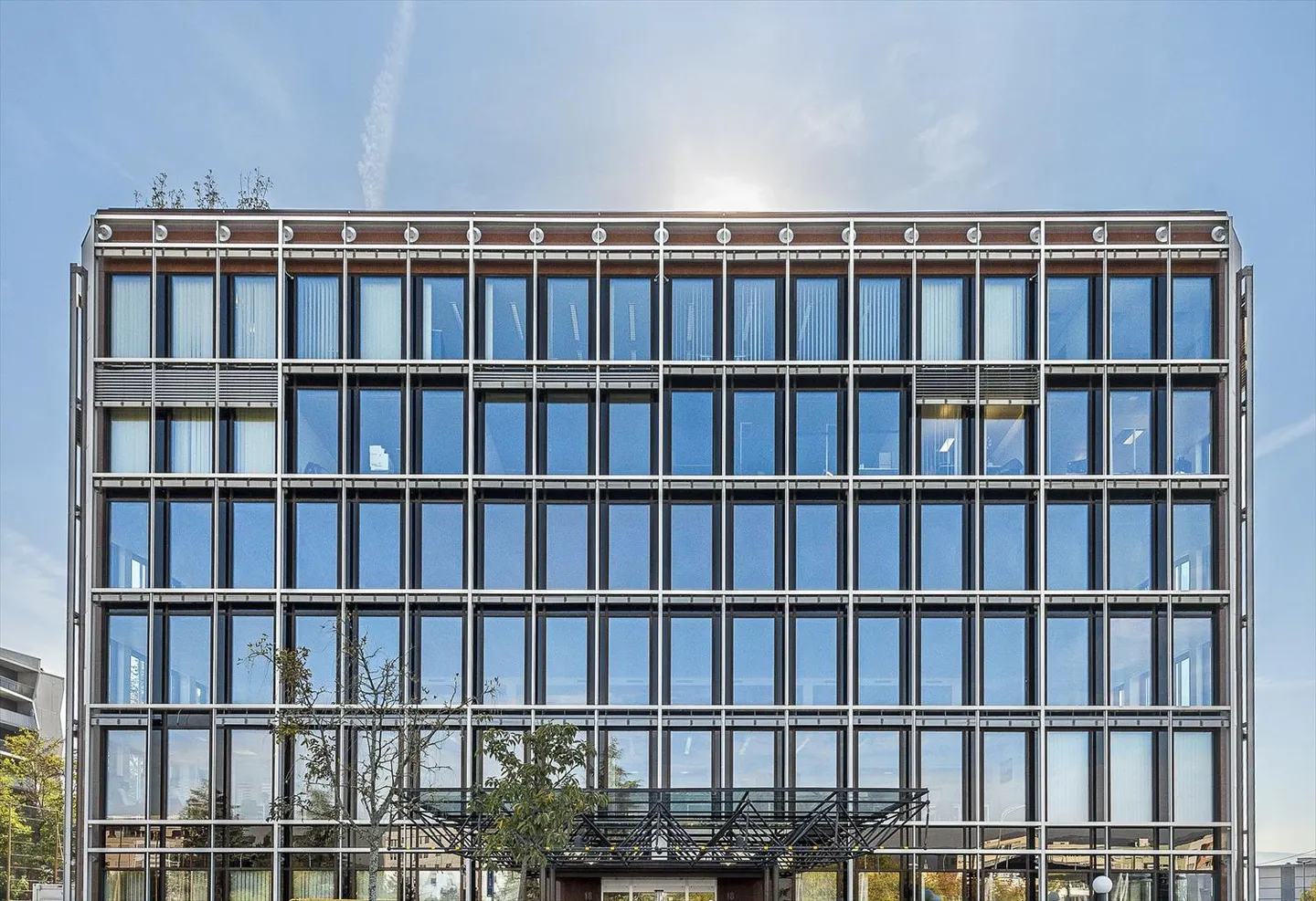 À louer, bureaux près du centre-ville de Genève, Avenue Louis-Casai : - Photo 1 sur 3