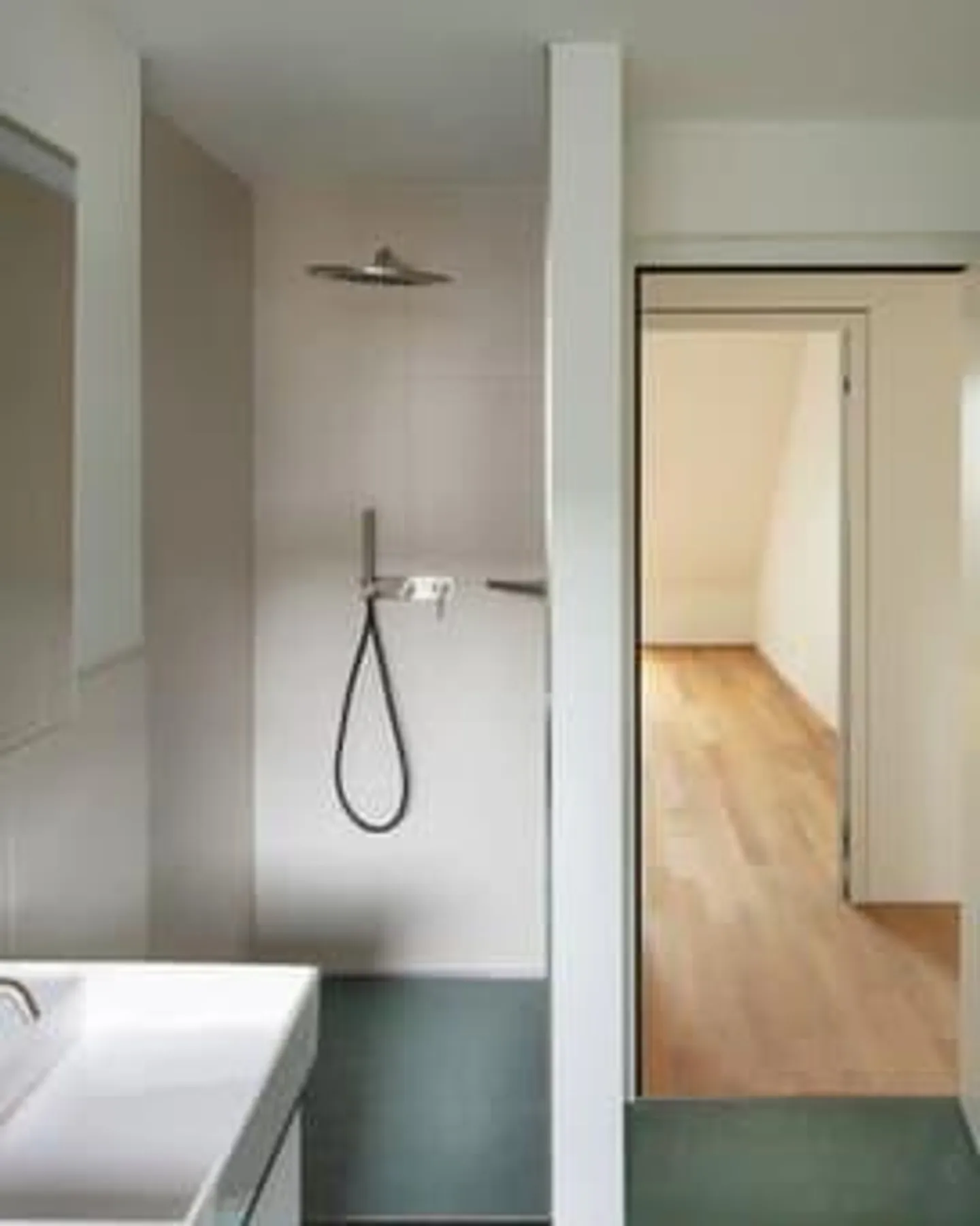 Modern 2.5-room apartment at Kornhausplatz in Bern - Photo 7 of 9