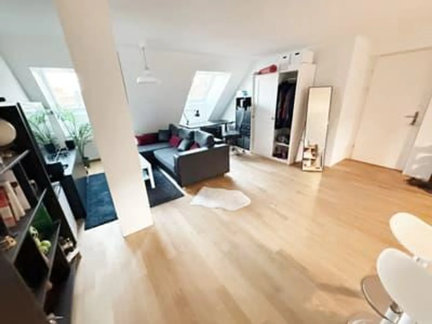 Modern 2.5-room apartment at Kornhausplatz in Bern - Photo 4 of 9
