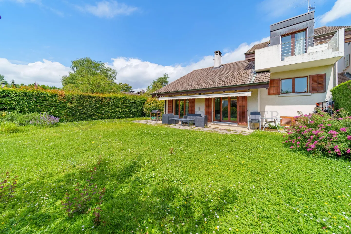 Charmante Semi-Detached Villa - Foto 4 von 7