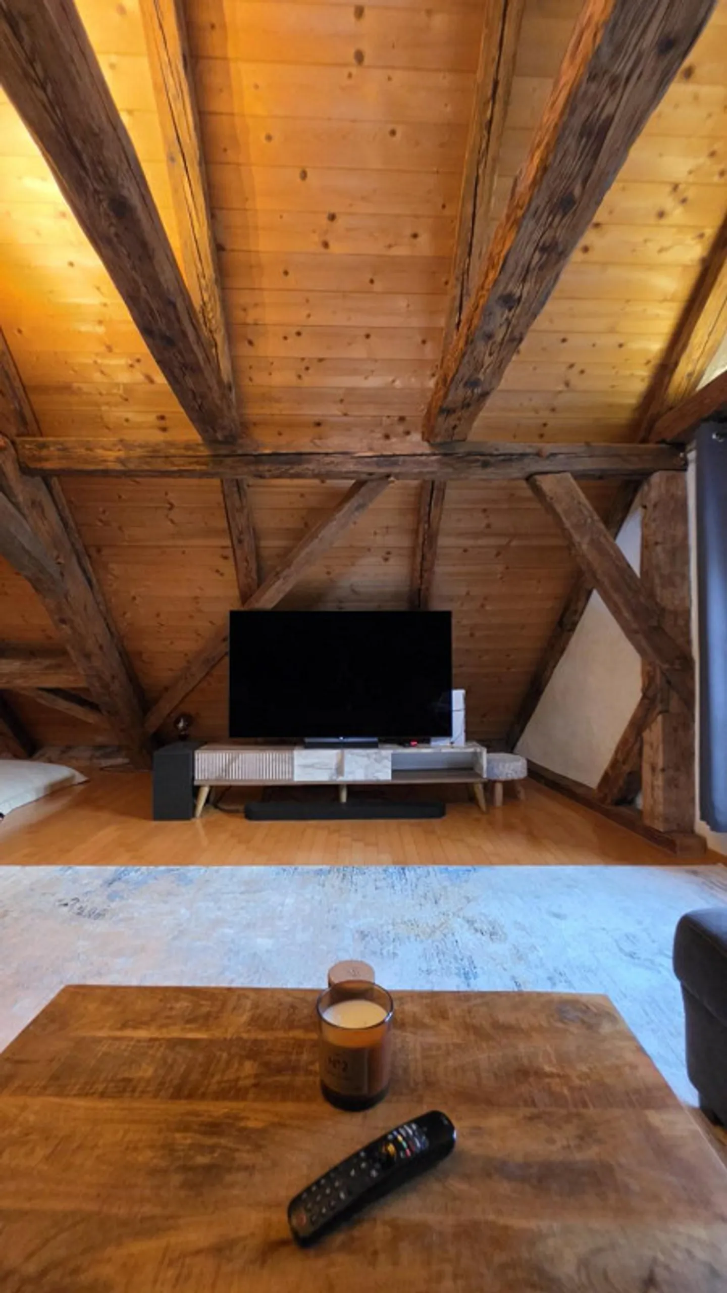 Recherche d'un nouveau locataire pour un appartement penthouse exclusif dans la vieille ville de Chur. - Photo 3 sur 16
