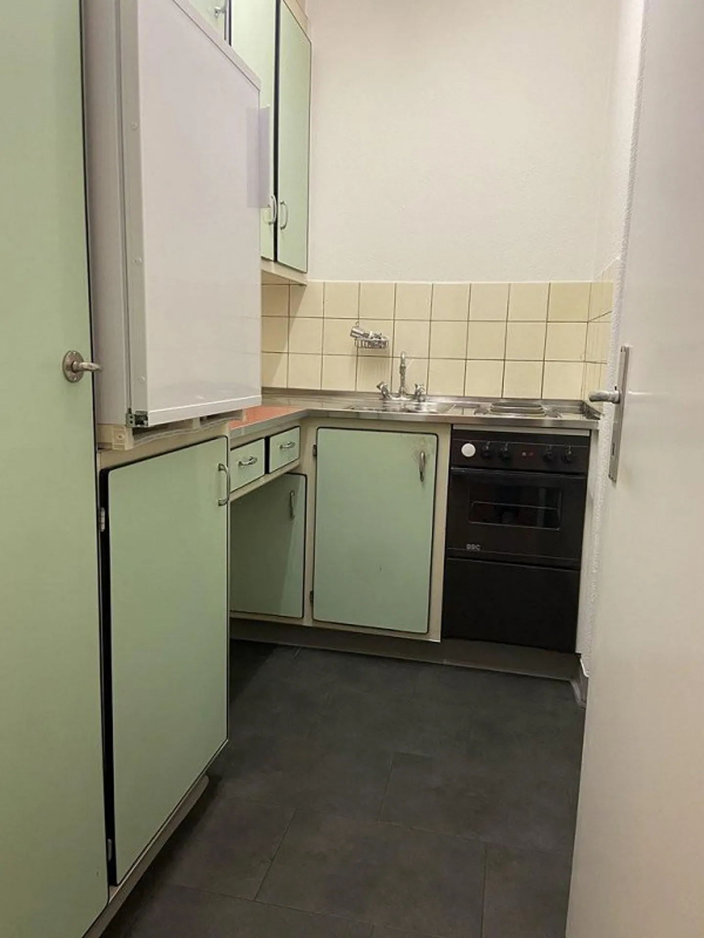 Wankdorf just around the corner! - Photo 2 of 6