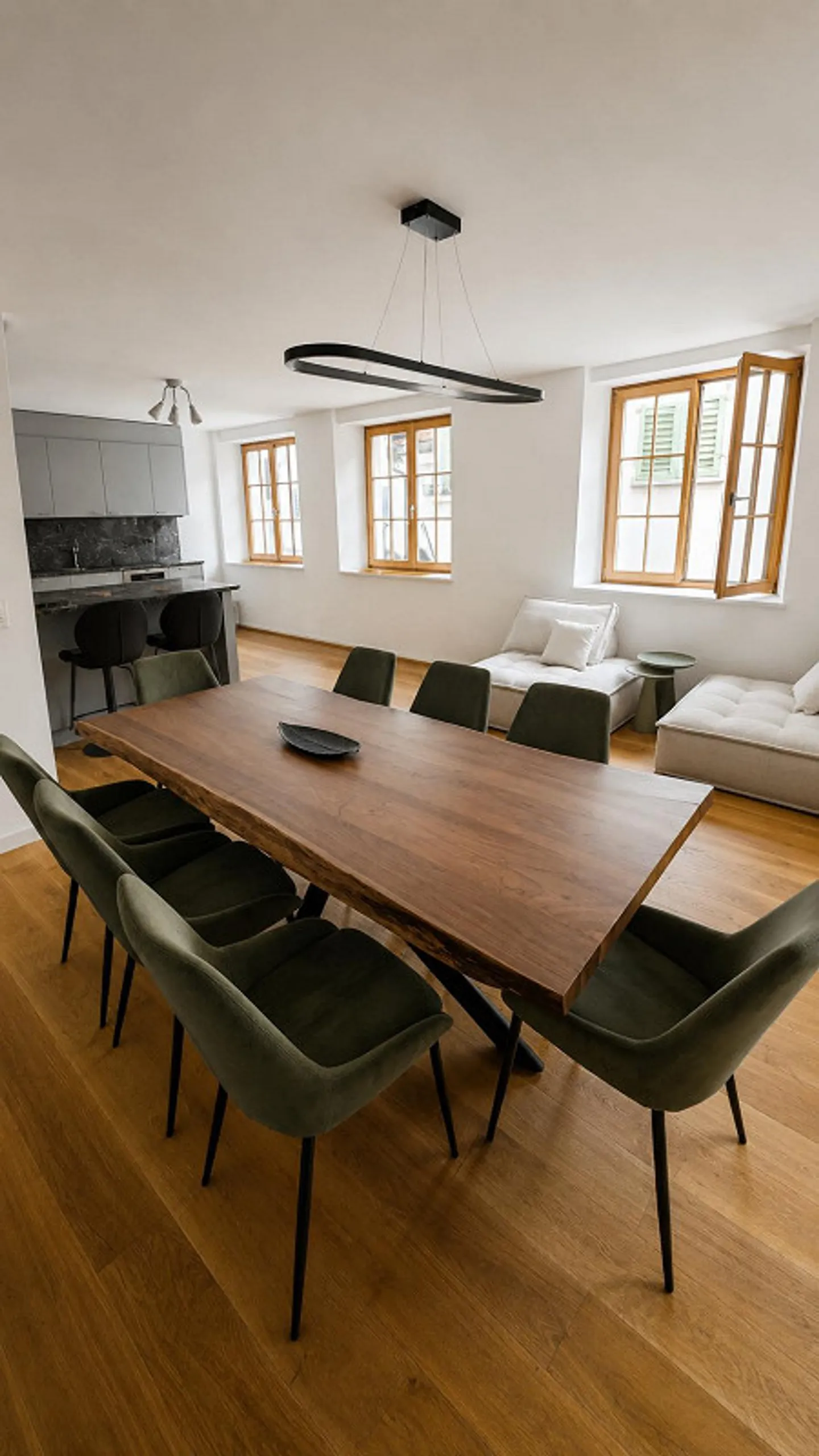 Recherche d'un nouveau locataire pour un appartement penthouse exclusif dans la vieille ville de Chur. - Photo 8 sur 16