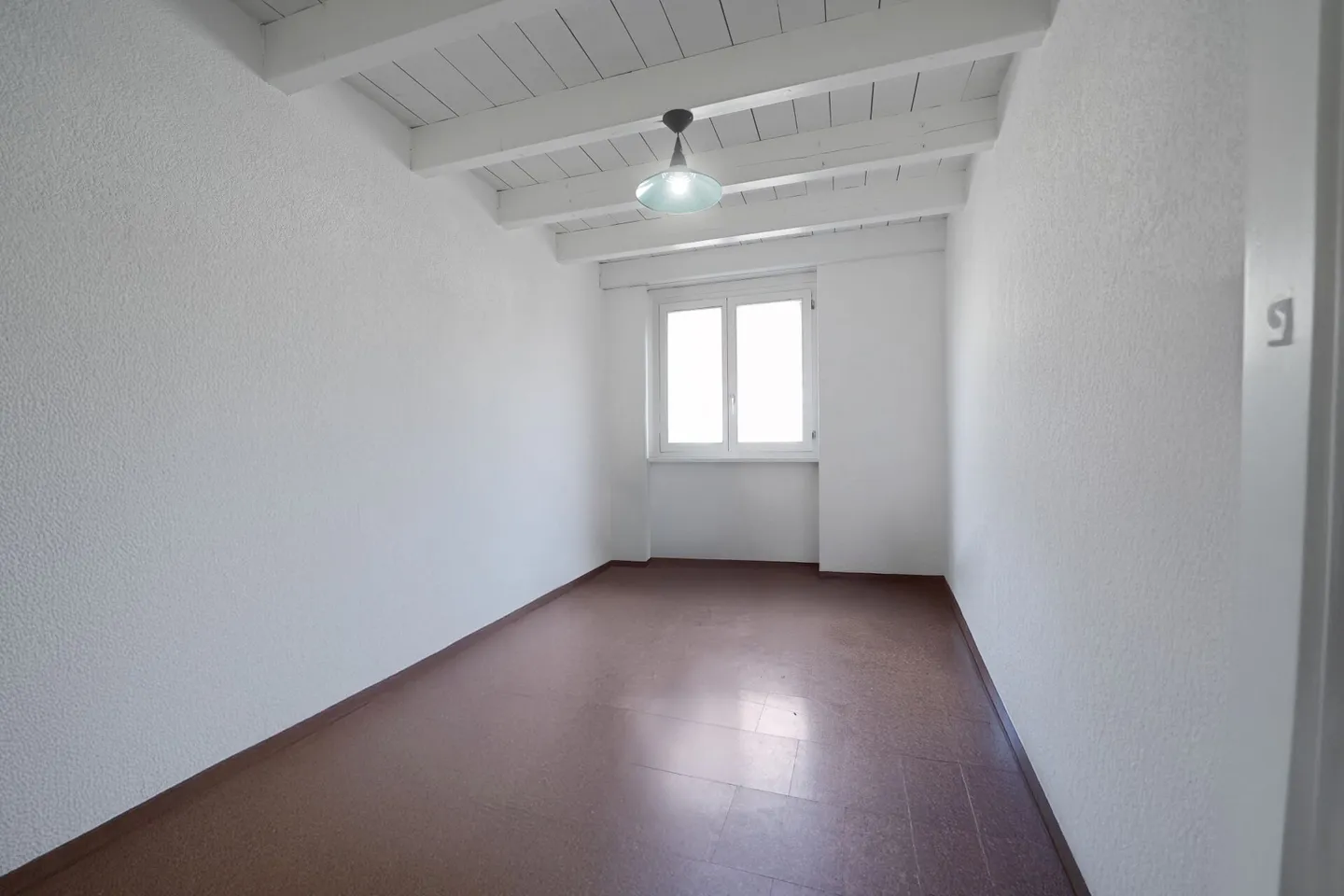 Duplex unter den Dächern mit privatem Aufzug - geräumig, hell und voller Potenzial - Foto 8 von 13