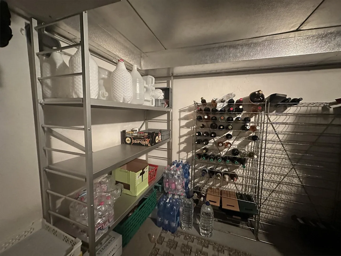 ZU VERMIETEN EXKLUSIVES WOHNUNG IN VILLA MIT GARTEN - Foto 6 von 8