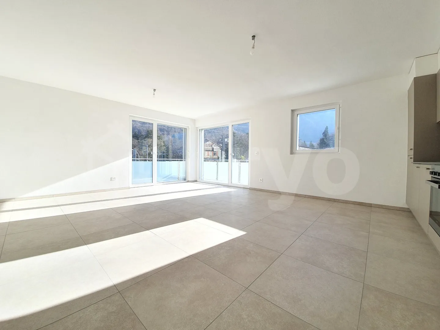 Charming 3.5-room apartment on the 2nd floor for rent - Photo 3 of 6
